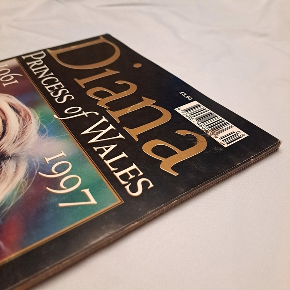 Diana Princess of wales A Royal Year Tribute 1961 1997 Vintage Magazine - Picture 4 of 11